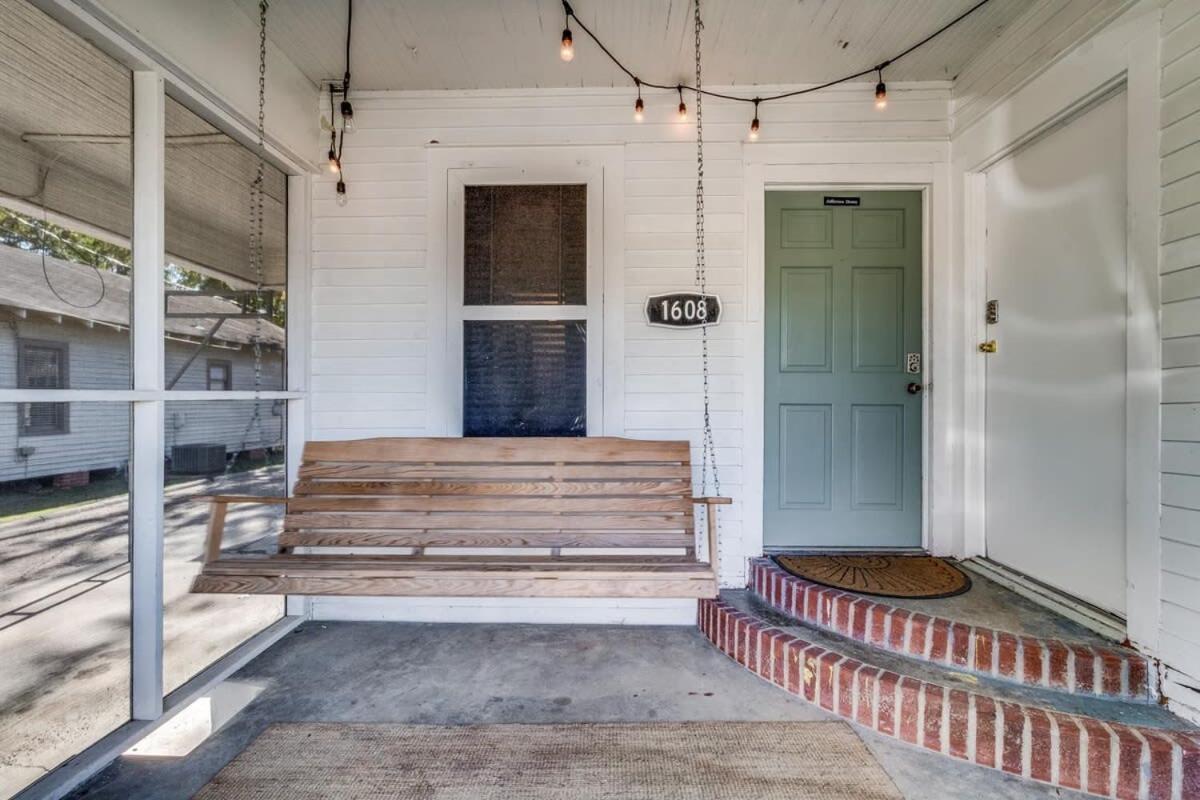 Spacious 4Br Retreat In The Heart Of Lafayette Exterior photo